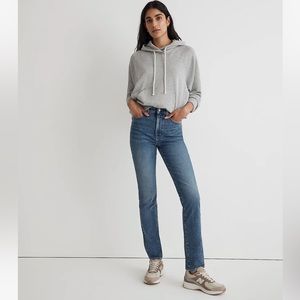 Madewell the perfect vintage Jean, size 30, Kepler wash.  Excellent condition.